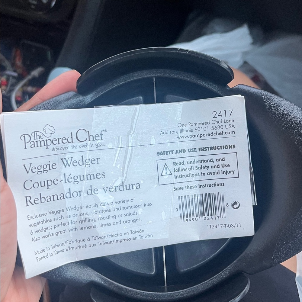 Pampered Chef Veggie Wedger #2417 New, opened package